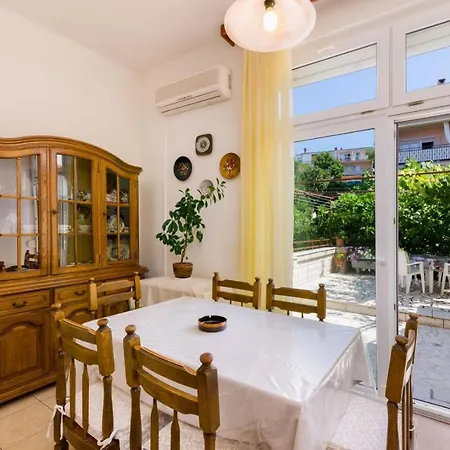 Apartment Veljacic *